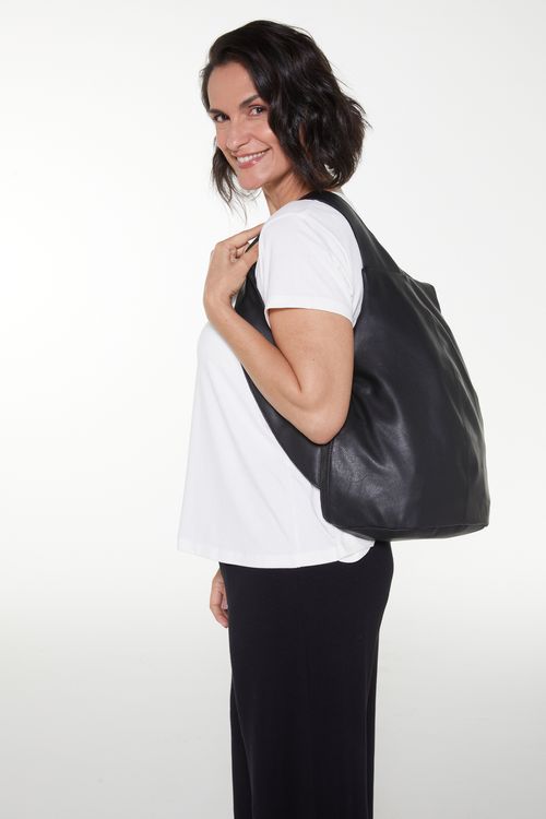 Mochila Couro Oval 
PRETA