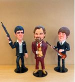 BONECO_MINIATURA_DI_CAPRI_SCARFACE_PAUL_MACCARTNEY_UNICA_VA11029_PAPEL_CRAFT