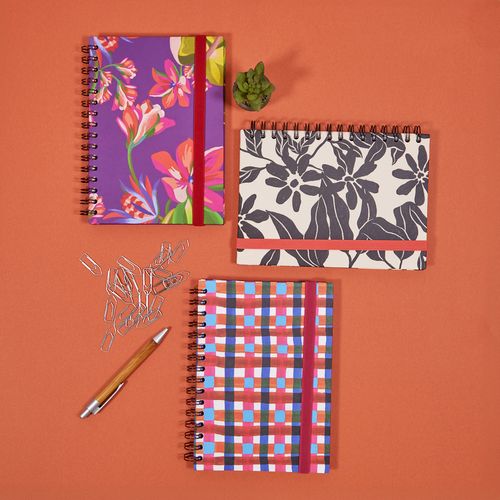 Caderno A5 90 Folhas 
JARDIM DE OUTONO