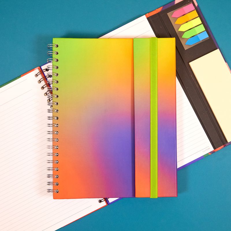 CADERNO_A4_90_FOLHAS_COM_ABA_ESTAMPAS_-GRADIENTE_AZUL_CA2982_PAPEL_CRAFT_2