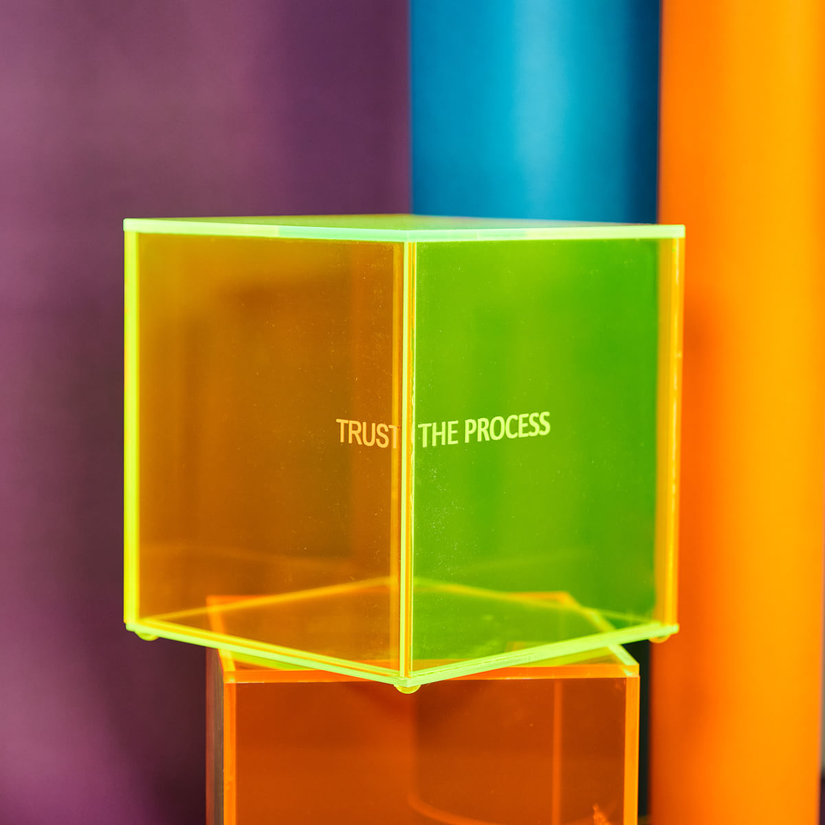 Cubo Acrilico Neon 15X15X15 Galeria 99 THE PROCESS - Papel Craft