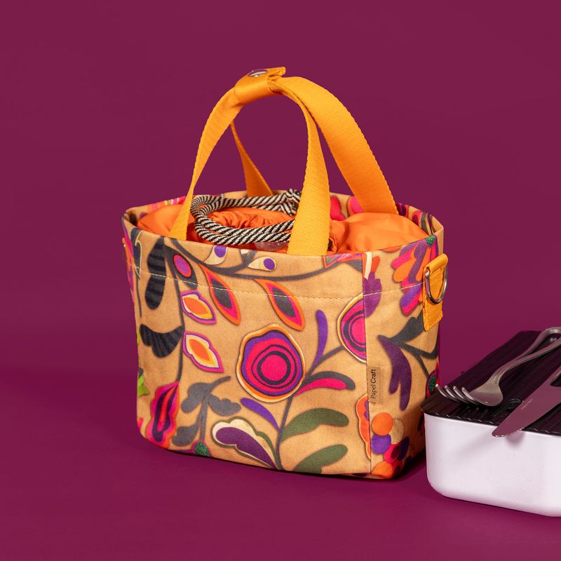 LANCHEIRA_OXFORD_QUADRADA_COM_ALCA_TRANSPASSADA__-FLORAL_COLAGEM_Bebel_CO3044_PAPEL_CRAFT_3