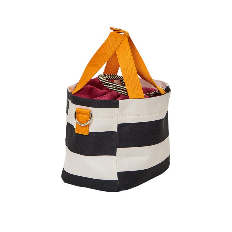 LANCHEIRA_OXFORD_QUADRADA_COM_ALCA_TRANSPASSADA__LISTRAS_P_B_CO3044_PAPEL_CRAFT_4