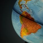 GLOBO_COM_REALIDADE_AUMENTADA_GAIA_25_CM_VA22355_PAPEL_CRAFT_7