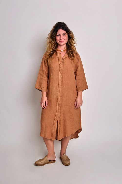Vestido Linho Decote V e Detalhe na Frente CAMEL
