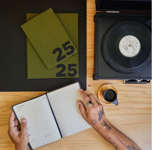Agenda Planner Costurado 2025 GRAFITE