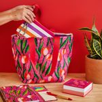 BOLSA_BALDE_DOUBLE_FACE_PEQUENA_FLORAL_TULIPA_LISTRAS_CO3080_PAPEL_CRAFT_2