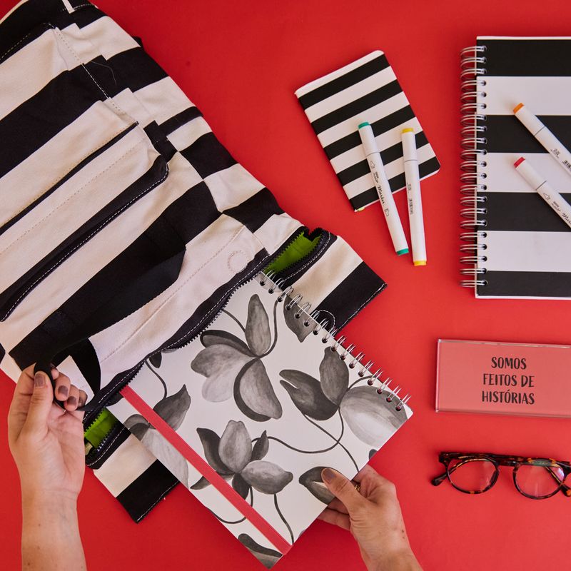 MOCHILA_RETANGULAR_LONA_GRD_LISTRAS_COLORIDAS_P_B_GG_CA2954_PAPEL_CRAFT_2.jpg
