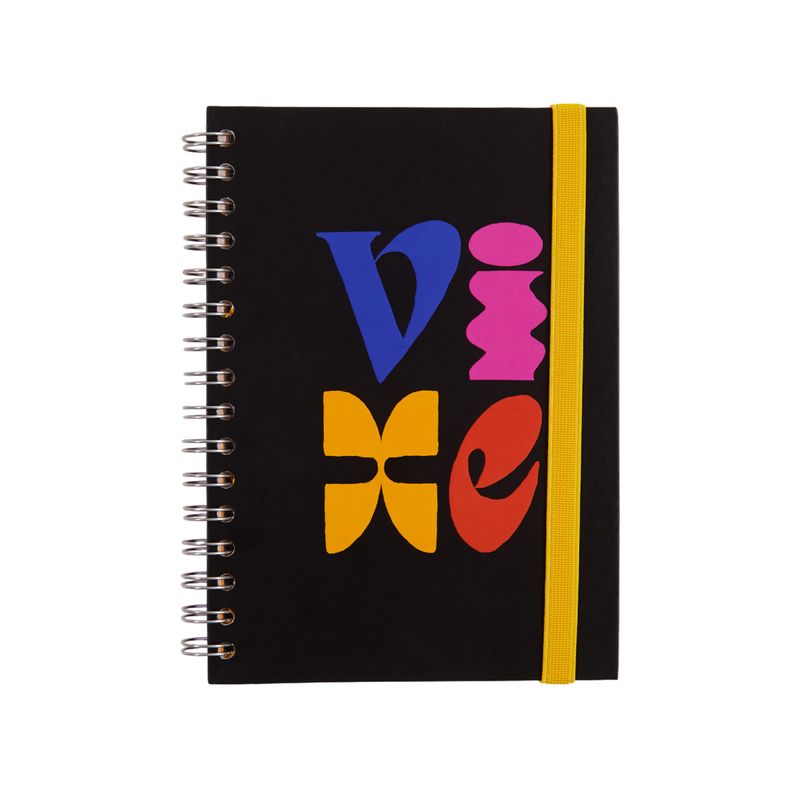 CADERNO_A5_90_FOLHAS_LETRA_LATINA_CA3313_PAPEL_CRAFT_1.jpg