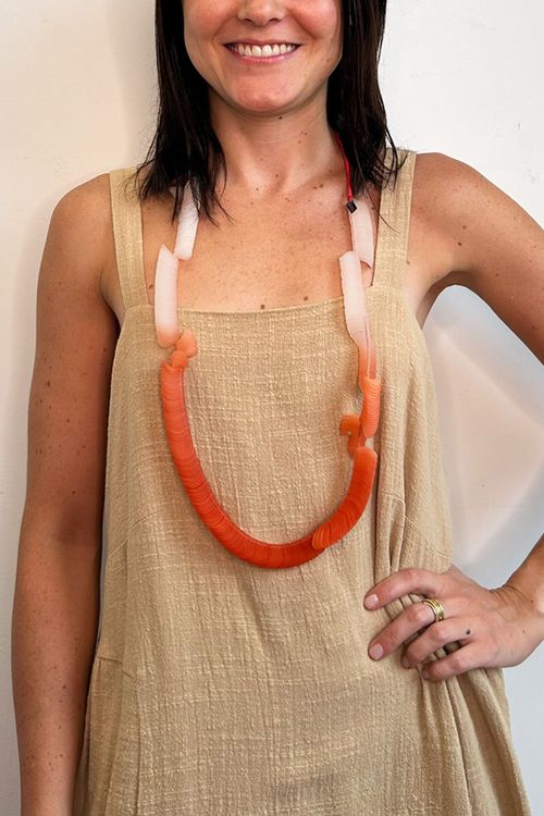 Colar Movimento OFF/LARANJA