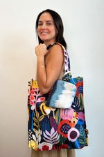 BOLSA_TOTE_OXFORD_COM_NECESSAIRE_FLORADA_JULIA_FONTES_PAPEL_CRAFT_1.jpg