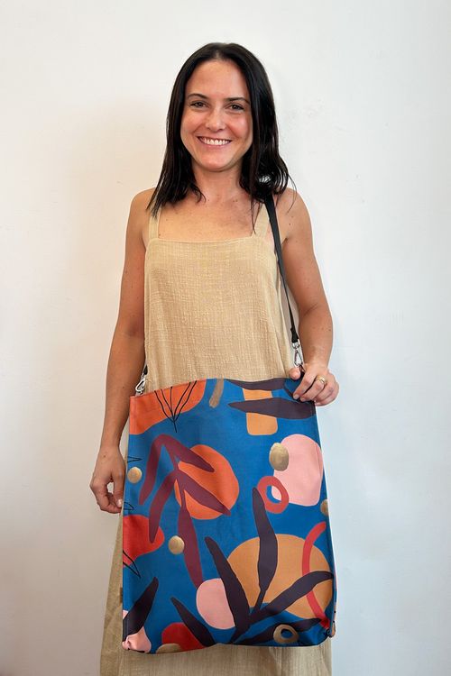 Bolsa Tote Oxford com Necessaire
JU AMORA AZUL