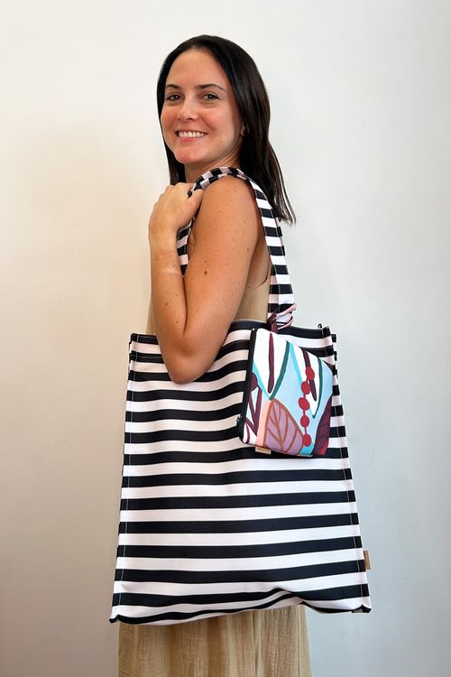 Bolsa Tote Oxford com Necessaire
LISTRAS P/B PP