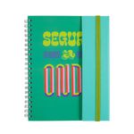 CADERNO_A4_90_FOLHAS_COM_ABA_LETRA_LATINA_SEGURA_A_ONDA_CA3343_PAPEL_CRAFT_1.jpg