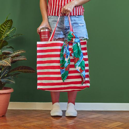 Bolsa Tote Quadrada Com Lenço Carnaval Rio
LISTRAS VERAO