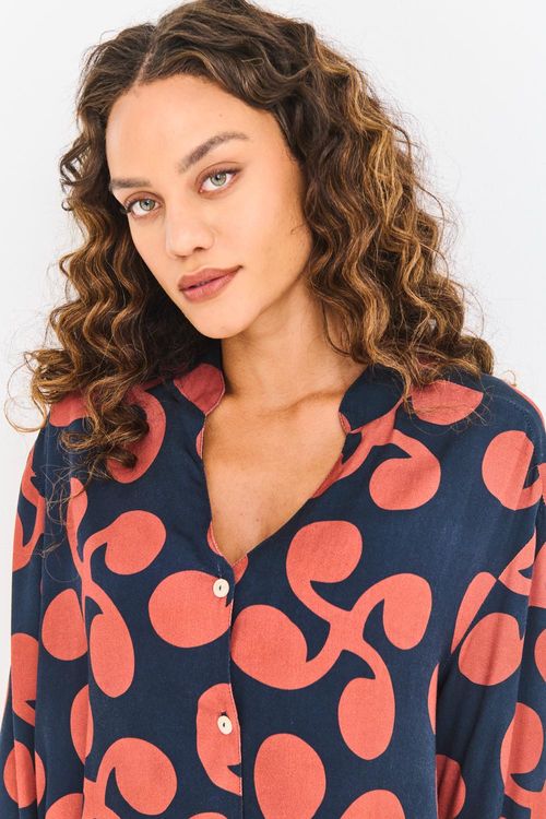 Blusa Estampada Botões e Gola Japonesa Arabesco