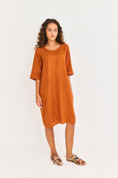 Vestido Linho Bolsos Arrendondados Avelã