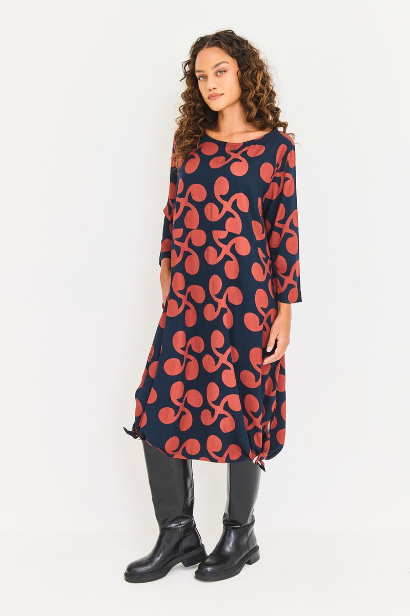 VESTIDO_ESTAMPADO_ARABESCO_NO_ROU2160_PAPEL_CRAFT_1.jpg