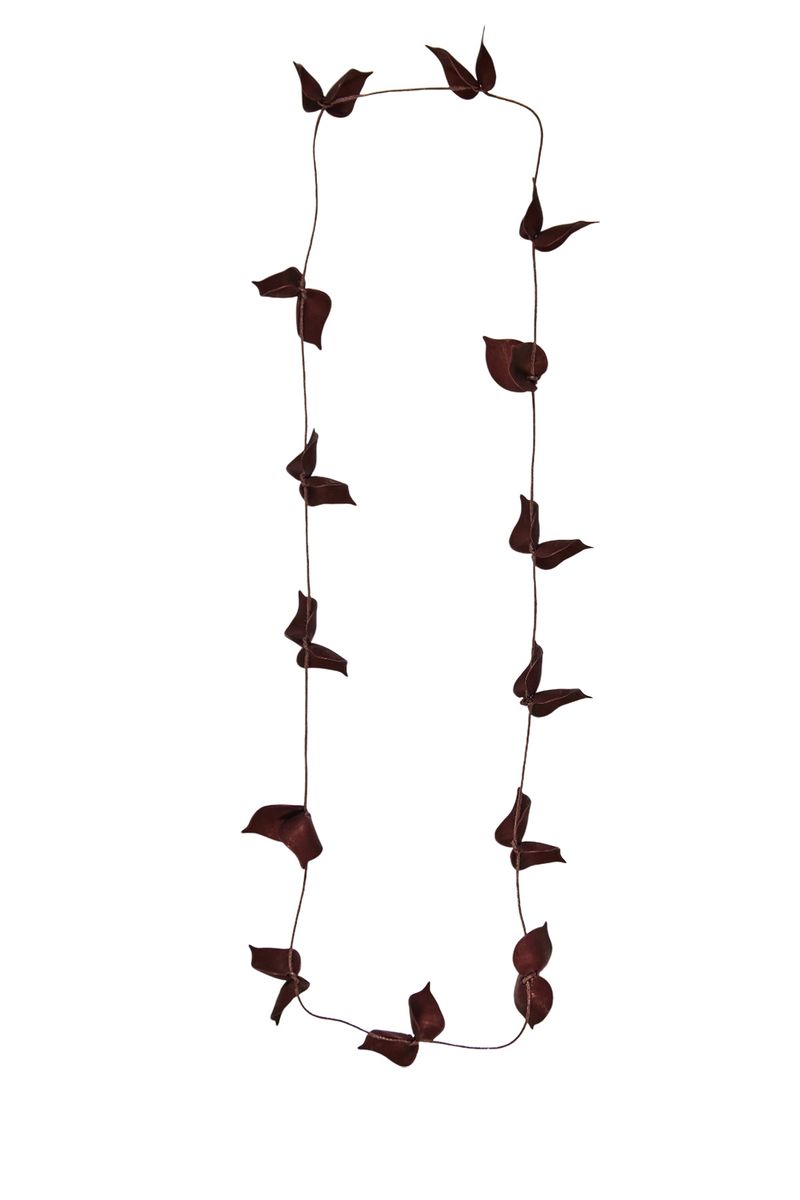COLAR_PETALA_FLOR_PRETO_ROU2136_PAPEL_CRAFT_2.jpg