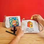 NECESSAIRE_TRIANGULO_P_LUC_VOCE_MERECE_CO3120_PAPEL_CRAFT_2.jpg