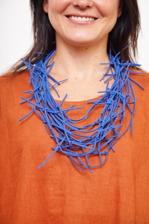 Colar Camurça com Nós AZUL