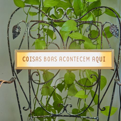 Luminária Frases M COISAS BOAS ACONTECEM