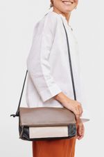 BOLSA_MINI_BAILINHO_COM_BOLSO_TRICOLOR_PRETO_OFF_CONCRETO_CO2657_PAPEL_CRAFT_1.jpg