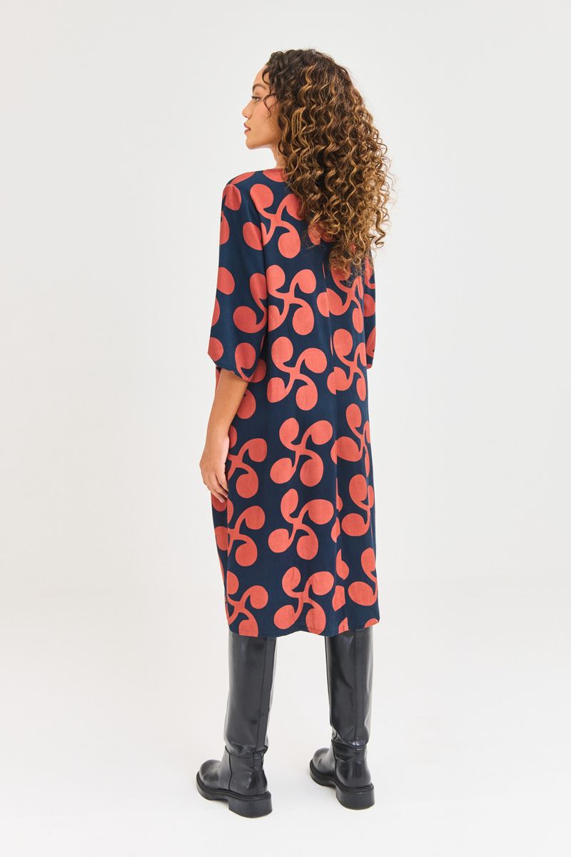 VESTIDO_ESTAMPADO_BOLSOS_ARREDONDADOS_ARABESCO_ROU2179_PAPEL_CRAFT_3.jpg