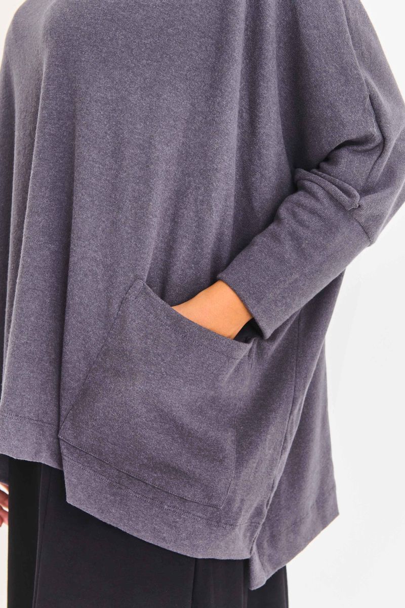 BLUSA_MALHA_VERGE_MANGA_LONGA_BOLSOS_FRENTE_CINZA_ROU2199_PAPEL_CRAFT_4.jpg