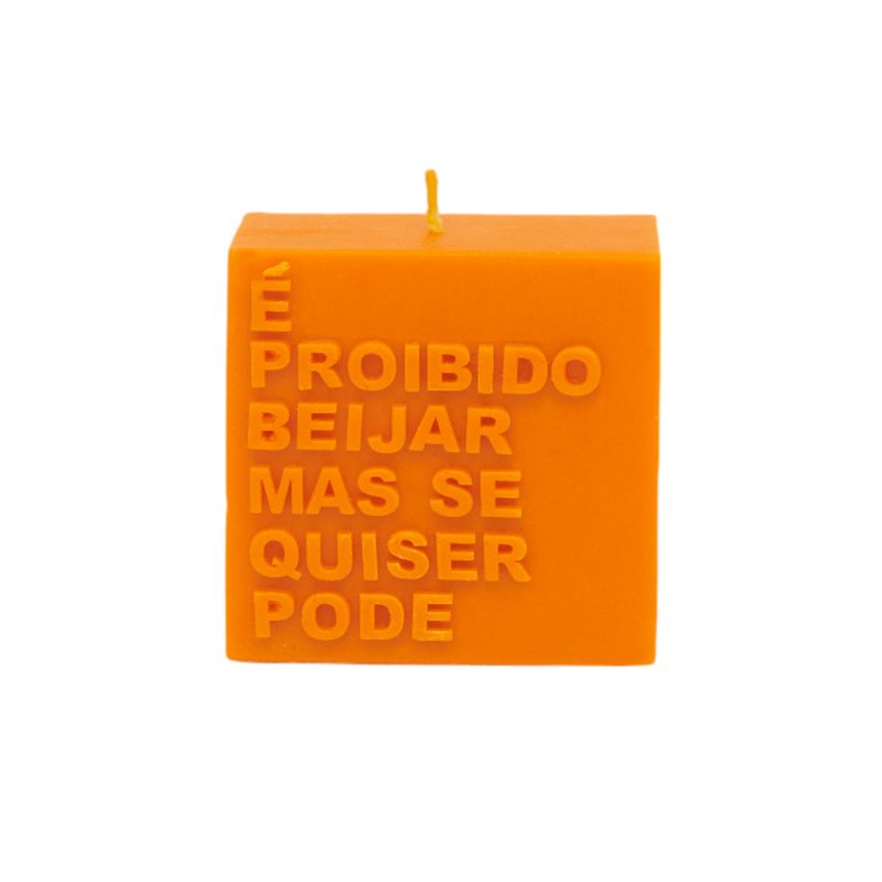 VELA_QUADRADA_PEQUENA_BEIJO_240_GRAMAS_HO10332_PAPEL_CRAFT_1.jpg