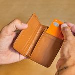 CARTEIRA_COURO_MALEAVEL_COM_ELASTICO_WHISKY_VERDE_CO3100_PAPEL_CRAFT_3.jpg
