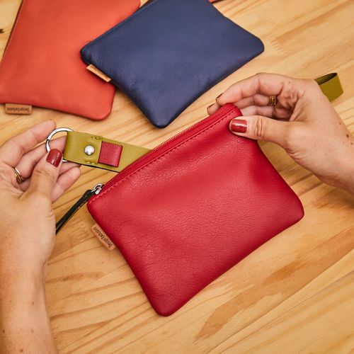 Kit Nécessaire Couro com Mini Chaveiro VERMELHO/CITRUS - imagem 3