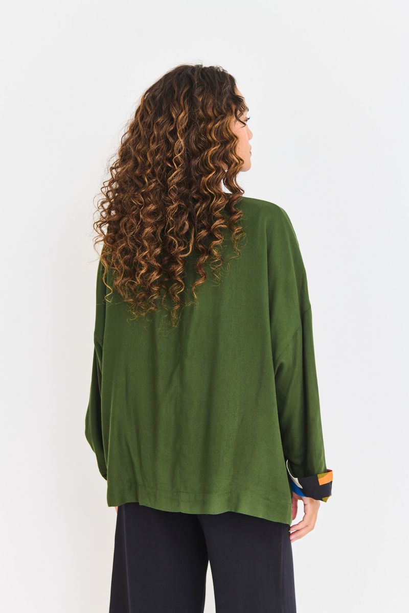 CASACO_SARJA_GOLA_REDONDA_PRETO_ESTAMPA_VERDE_ESTAMPA_BOLD_ COLORS_ROU2206_PAPEL_CRAFT_3