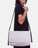BOLSA_DE_COURO_COM_RELEVO_E_ALCAS_FINAS_OFF_CO3090_PAPEL_CRAFT_