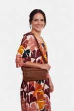 POCHETE_DE_COURO_PEQUENA_TAN_CO3126_PAPEL_CRAFT_1.jpg