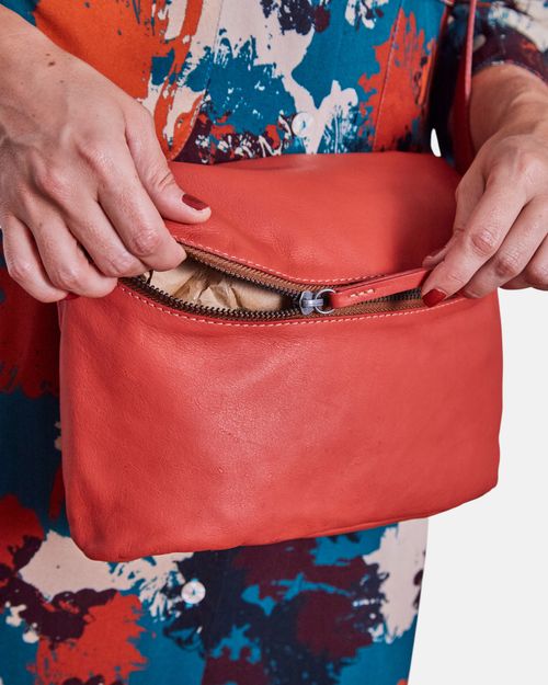 Bolsa de Couro Meia Lua ACEROLA