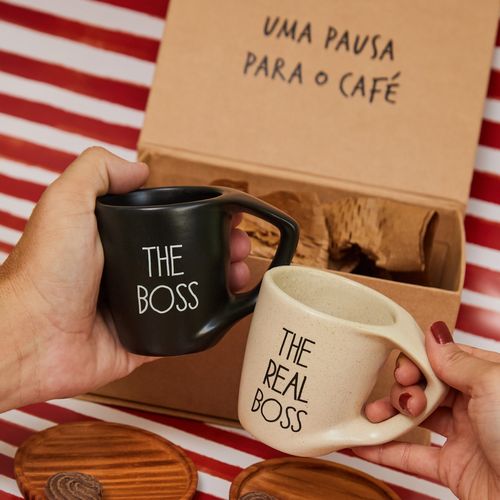 Kit 2 Xícaras com Pires Madeira Namorados
