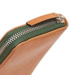 CARTEIRA_COURO_CASE_ZIPER_FORRO_ESTAMPADO_CARAMELO_VERDE_CO3101_PAPEL_CRAFT_4.jpg