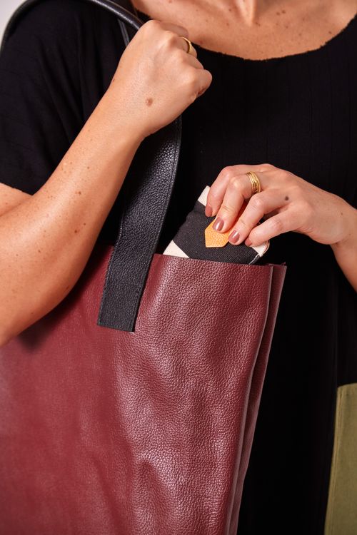 Bolsa de Couro Paris com Nécessaire BORDÔ