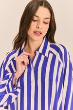 BLUSA_ESTAMPADA_QUADRADA_COM_RECORTES_LISTRA_MARINHO_ROU2271_PAPEL_CRAFT_2
