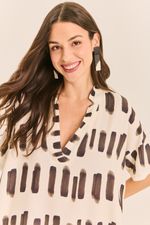 VESTIDO_ESTAMPADO_COM_BOLSOS_E_DETALHE_GOLA_PINTURA_PB_ROU2277_PAPEL_CRAFT_3