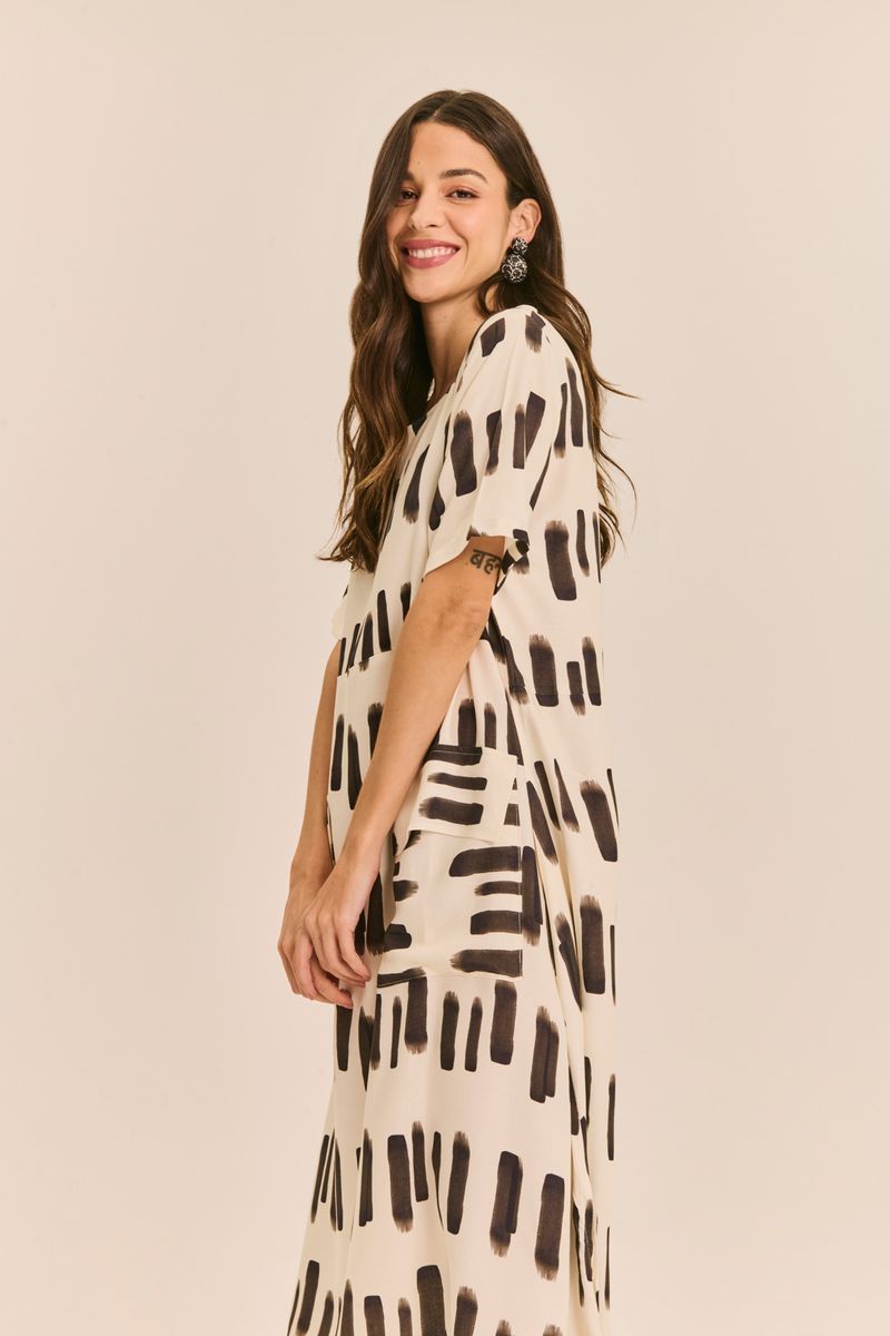 VESTIDO_ESTAMPADO_NO_COM_BOLSO_PINTURA_PB_ROU2284_PAPEL_CRAFT_5