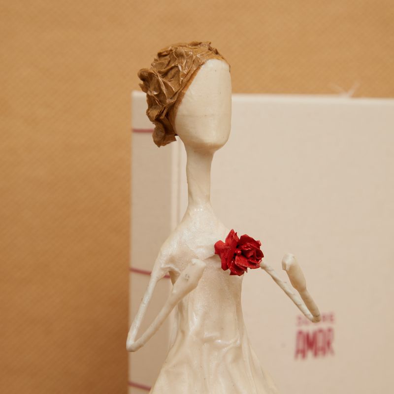 ESCULTURA_MENINA_A_FLOR_DA_PELE_HO10352_PAPEL_CRAFT_3