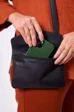 BOLSA_COURO_ENVELOPE_PRETA_CO3144_PAPEL_CRAFT_2
