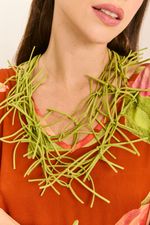 COLAR_CAMURCA_NO_FECHO_IMA_VERDE_ROU2304_PAPEL_CRAFT_ 1