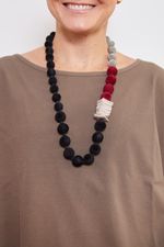 COLAR_BOLAS_SUEDE_PRETO_CINZA_VINHO_ROU2305_PAPEL_CRAFT_1