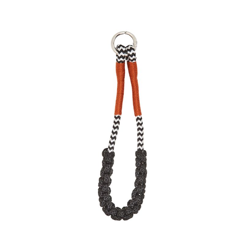 CHAVEIRO_DE_LINHA_COM_MACRAME_PRETO_CO3152_PAPEL_CRAFT_1