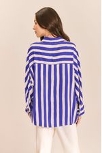 BLUSA_ESTAMPADA_QUADRADA_COM_RECORTES_LISTRA_MARINHO_ROU2271_PAPEL_CRAFT_3
