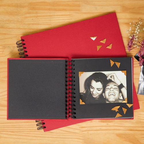 Álbum de Fotos Garra Liso 32x32 
VERMELHO