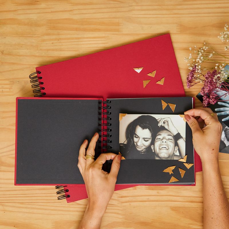 ALBUM_GARRA_LISO_20_X_20_VERMELHO_AL1195_PAPEL_CRAFT_2